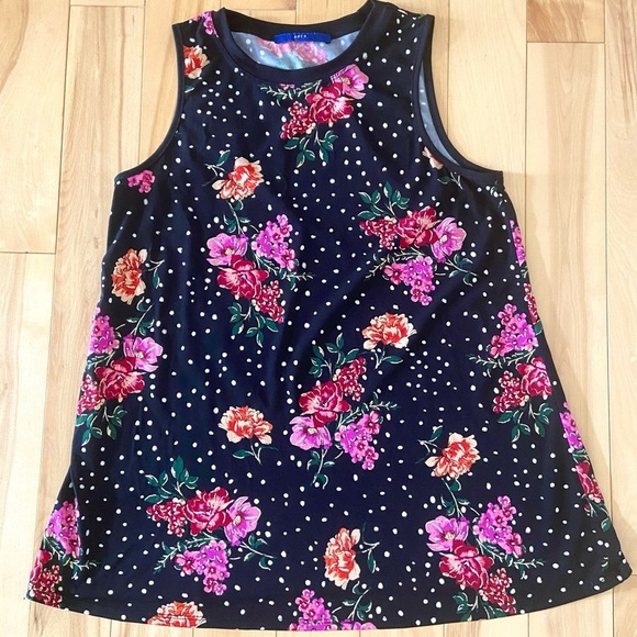 Shabby chic sleeveless top M pit 19” - Picture 2 of 2